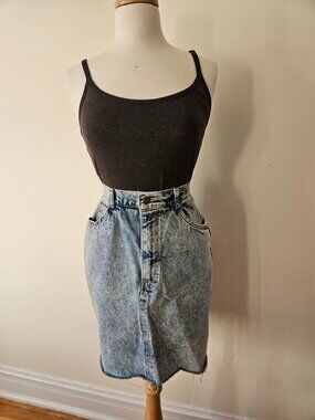 Vintage 80s ‘Mixed Blues’ Acid Wash Denim Pencil Skirt